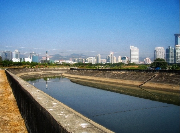 图4. 河道由硬化改为生态化的实景.jpg