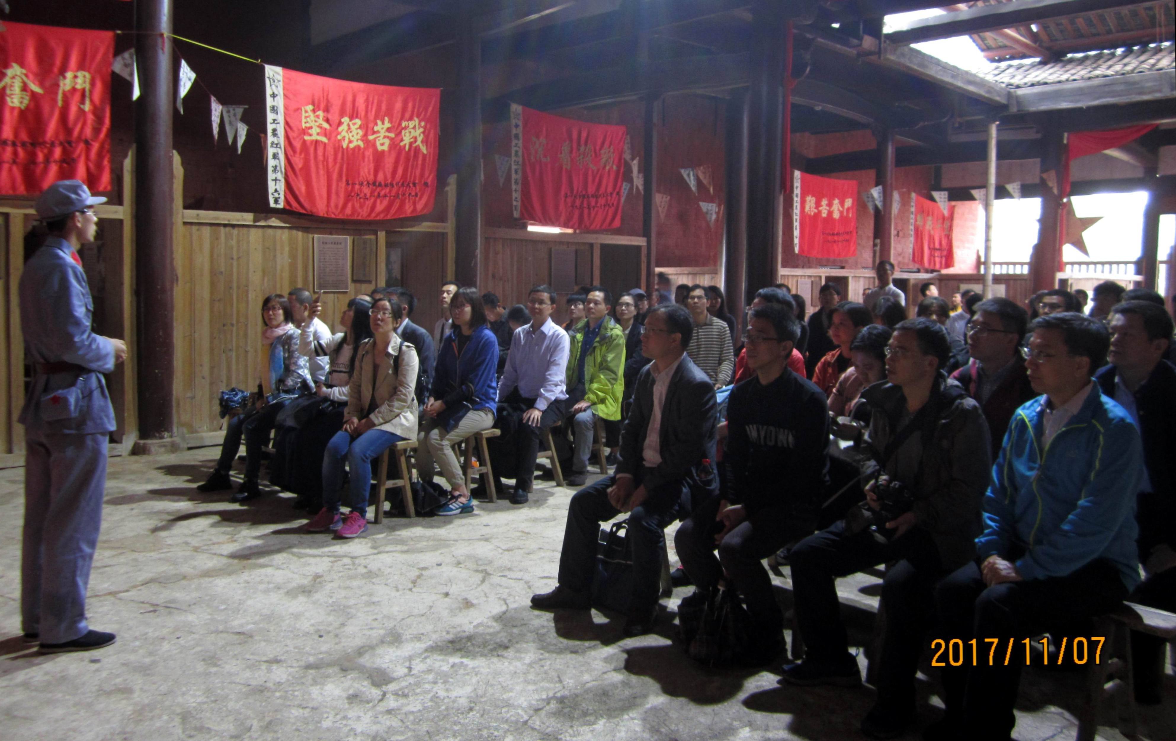 现场教学（谢良平 摄）.JPG