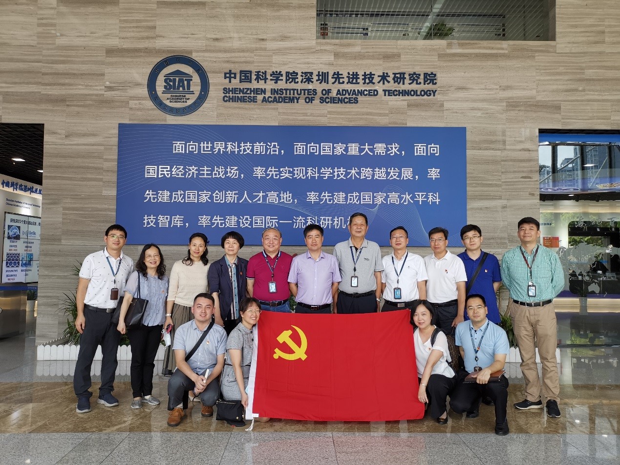 合影（丁鹏  摄影）