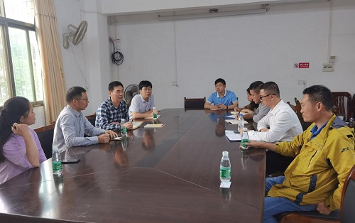 1.座谈会，了解当地情况.jpg