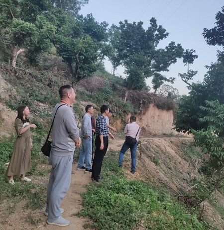 2.考察资源圃.jpg